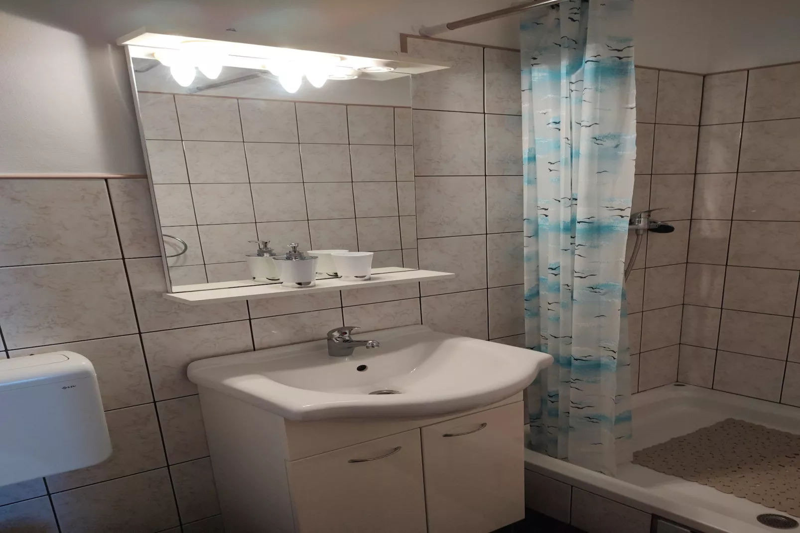 Apartment Lemi - three bedroom apartment-Bathroom