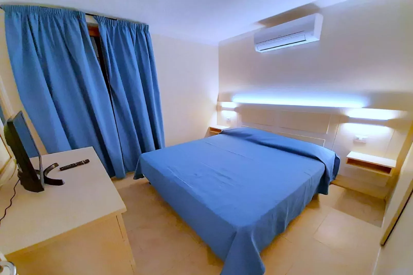 Bilocale 2/13 con AC-Bedroom