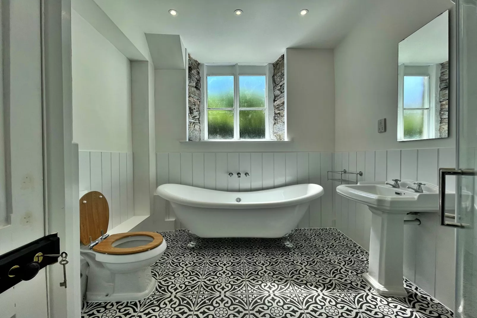 The Old Wesleyan Chapel-Bathroom