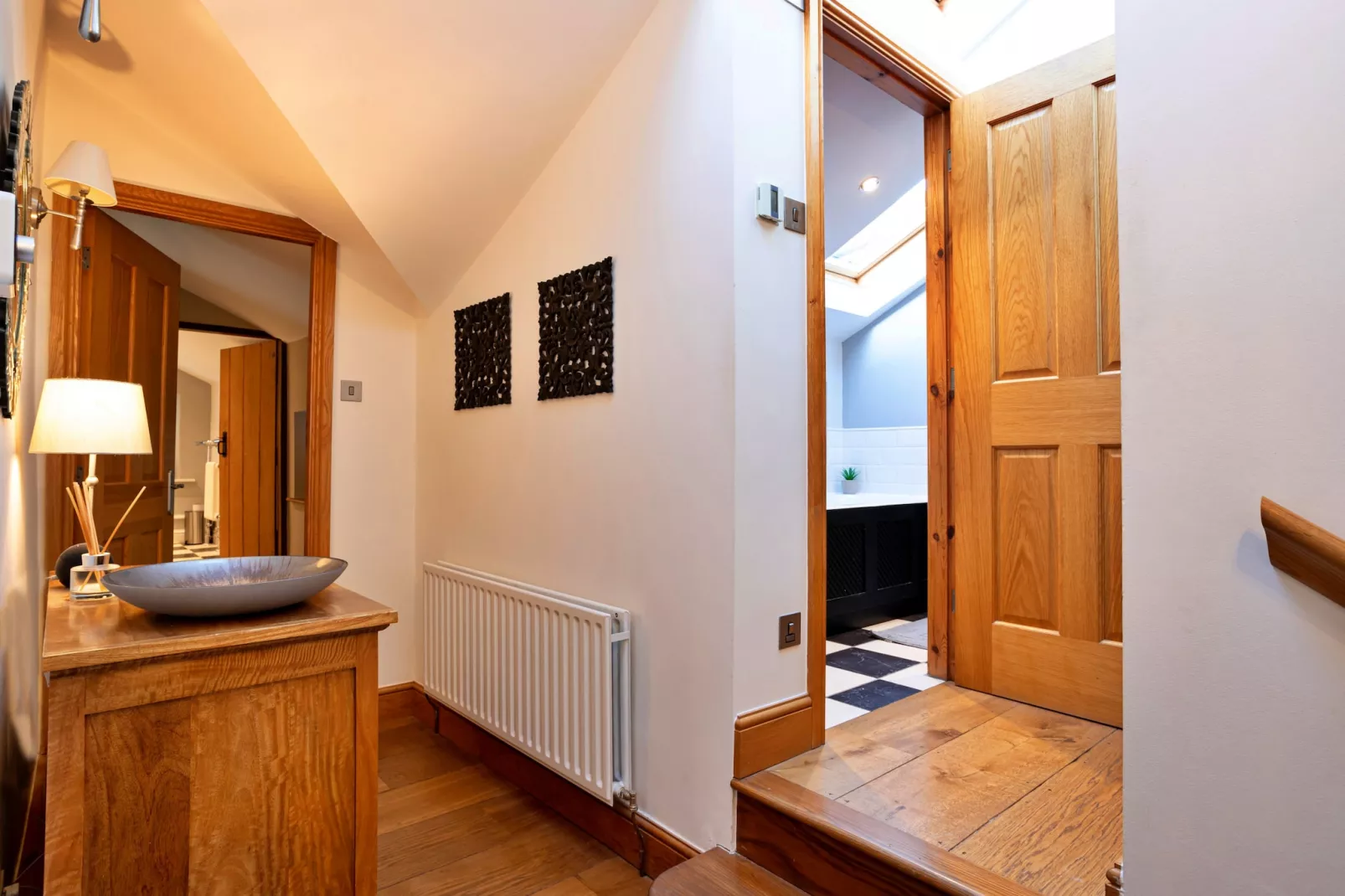 Ivy Cottage-Landing