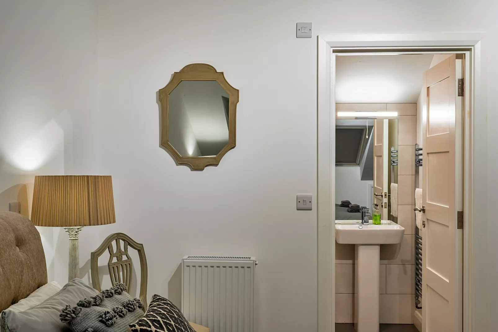 Brunels Reach-Bedroom