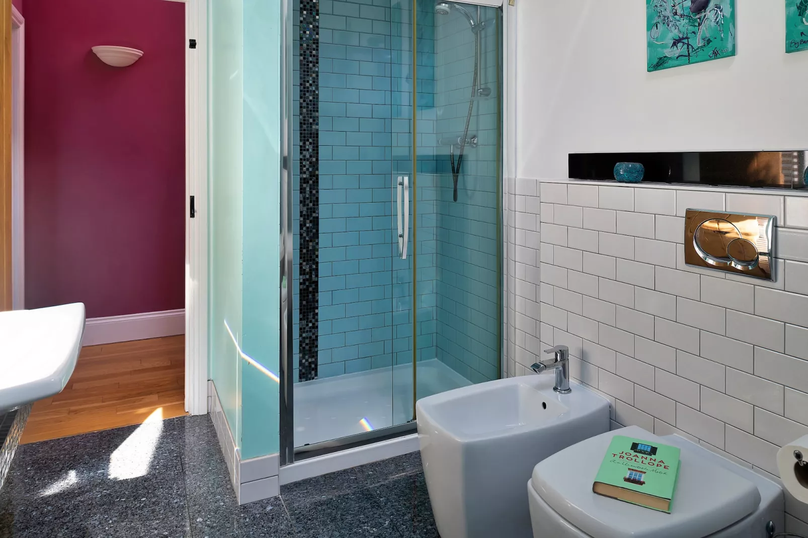 Red Kites Retreat-Bathroom