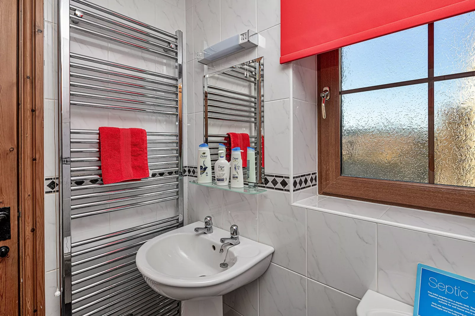 Llechwedd Mawr-Bathroom