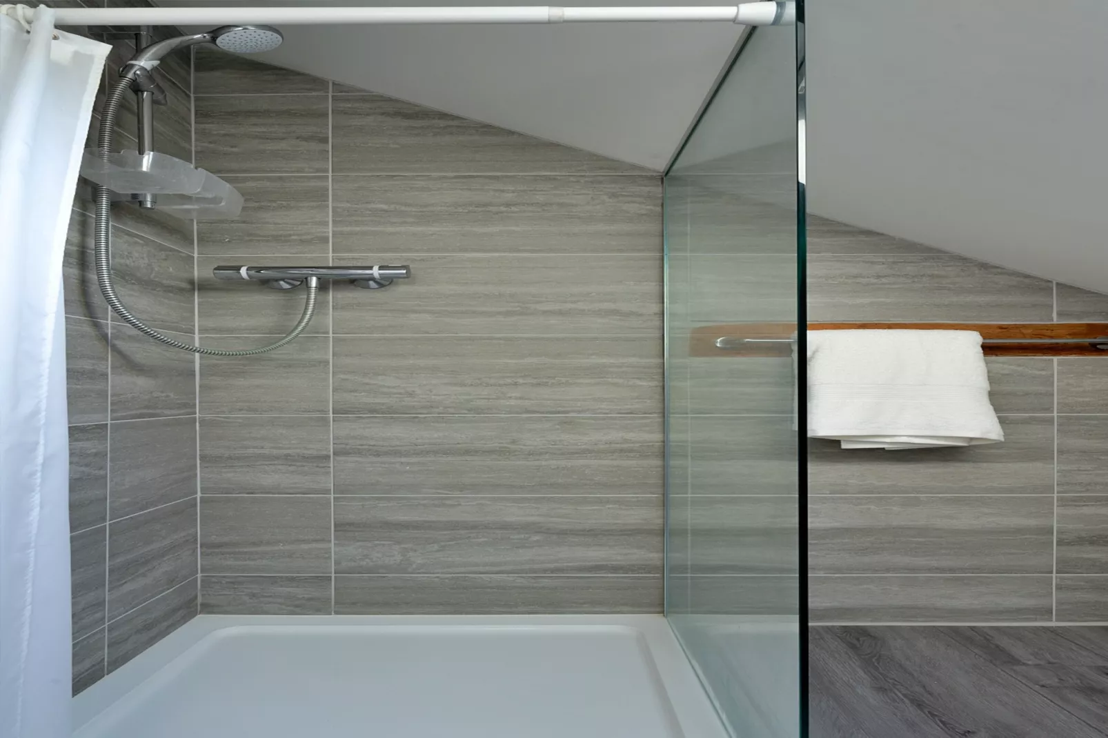 Chilton Cottage-Bathroom