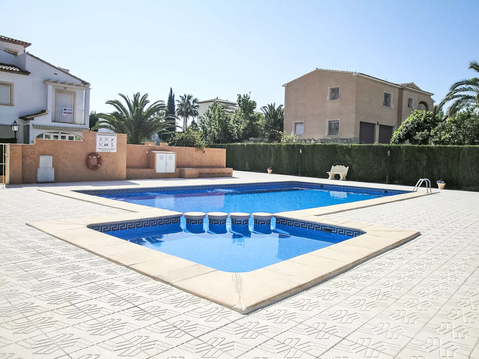 Residencial Casanova-Outside