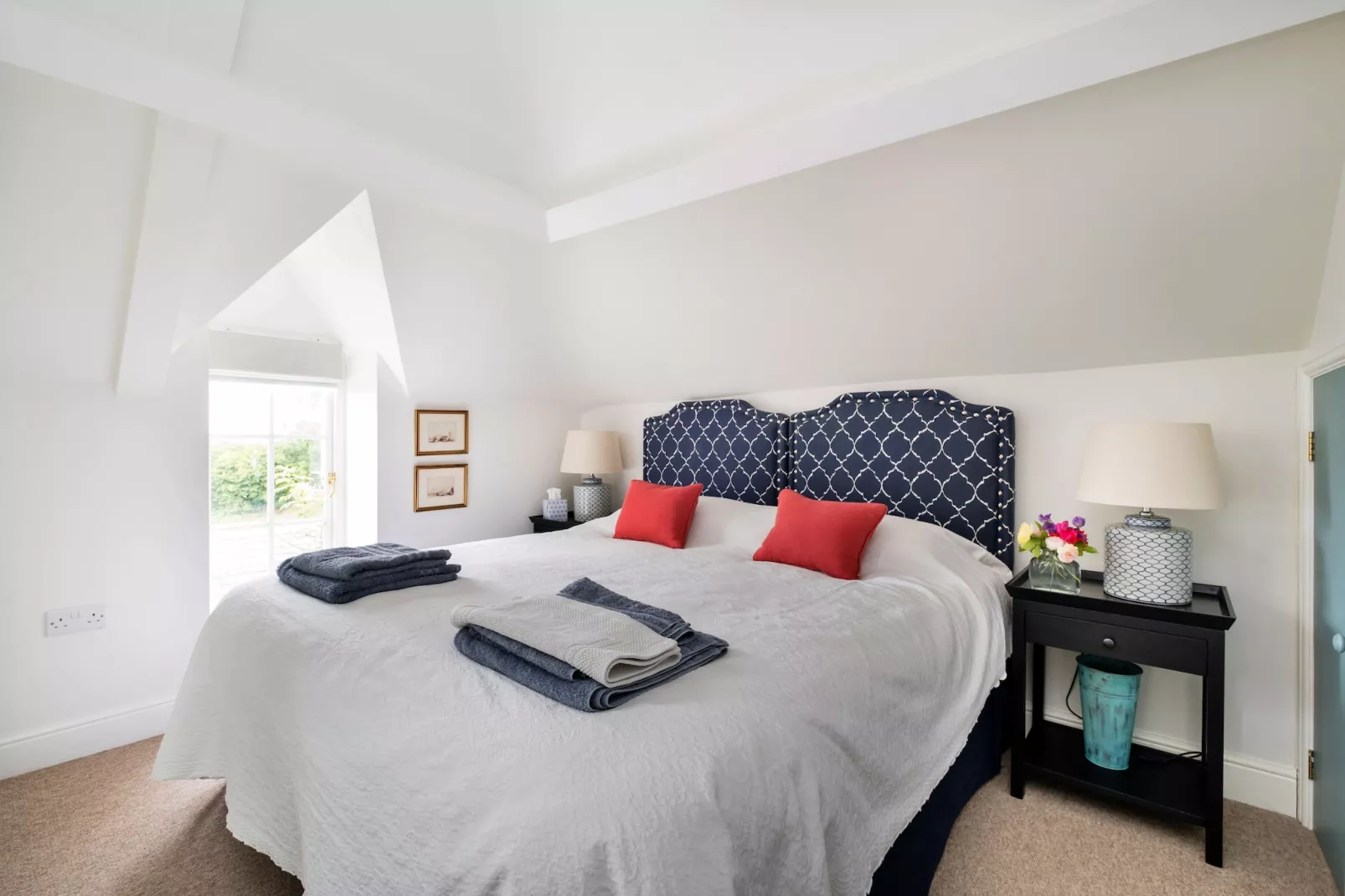 Coach House Wellbeing Retreat-Schlafzimmer