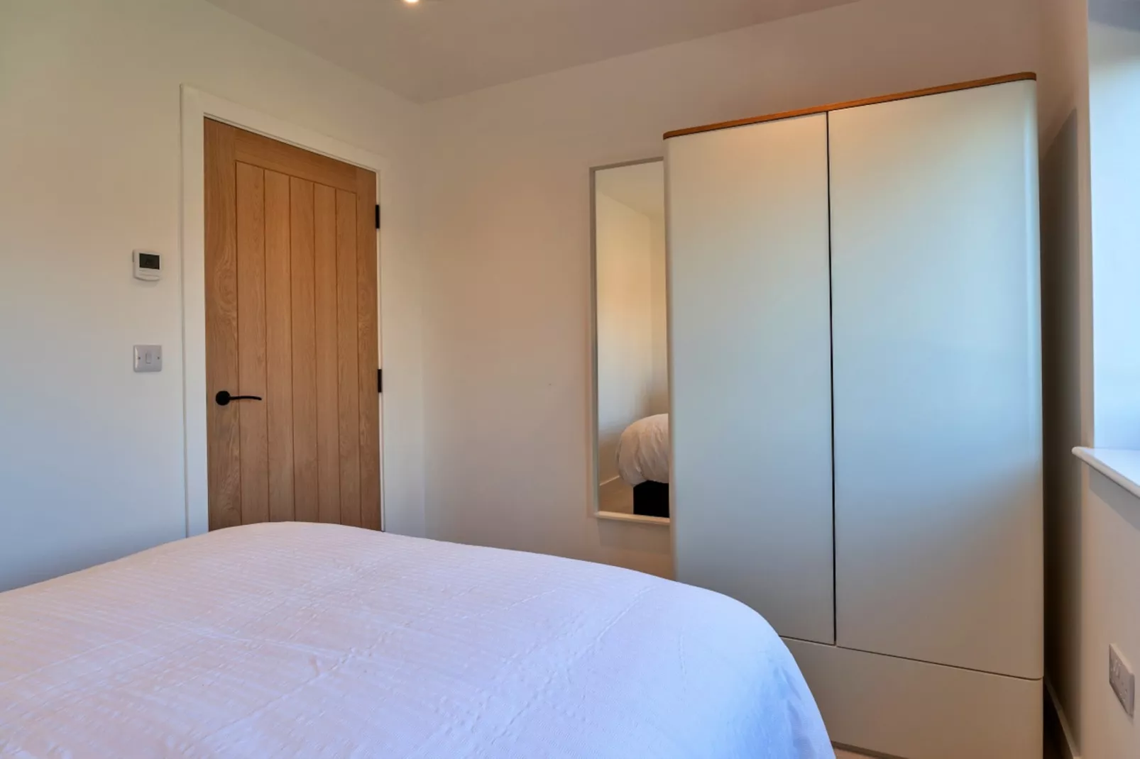 Scilla-Bedroom