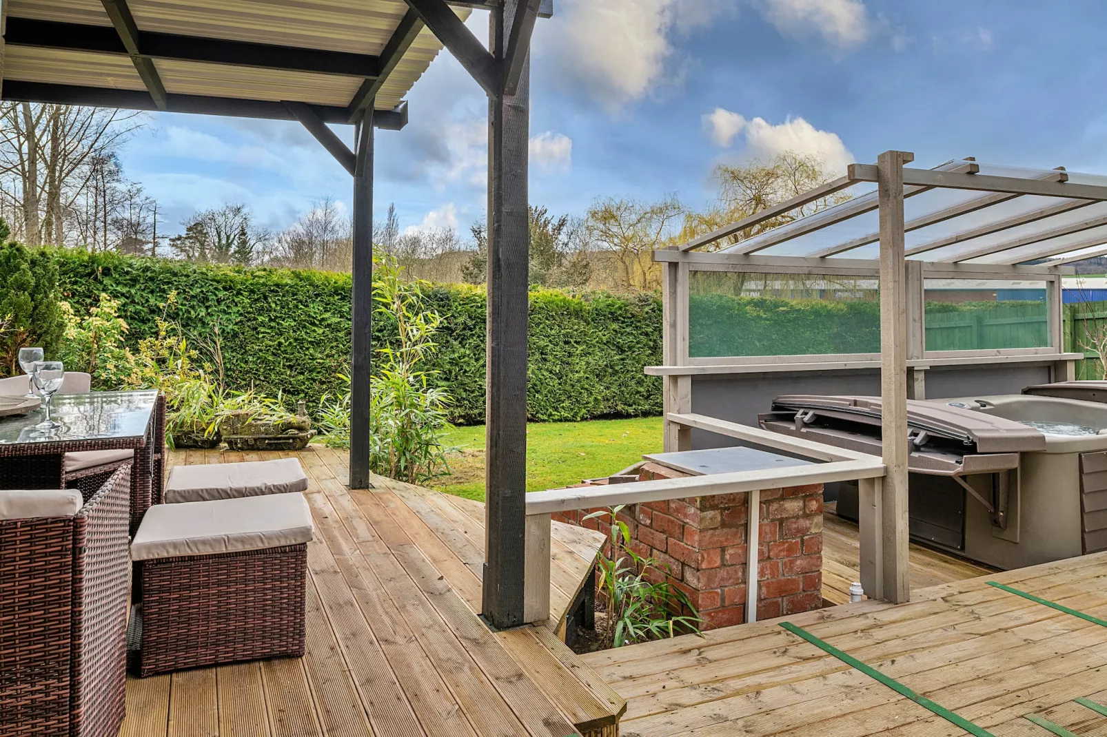 Garden Lodge-Terrace balcony