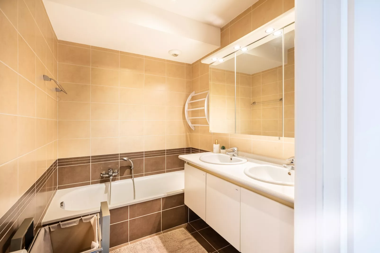 Guernsey 202-Badezimmer