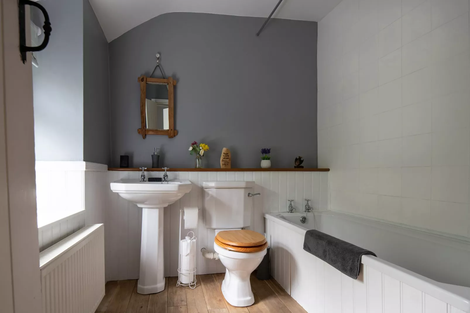 Bron Elan-Bathroom
