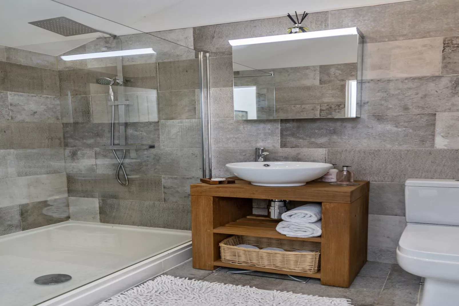 Middle Warble Stables-Badezimmer