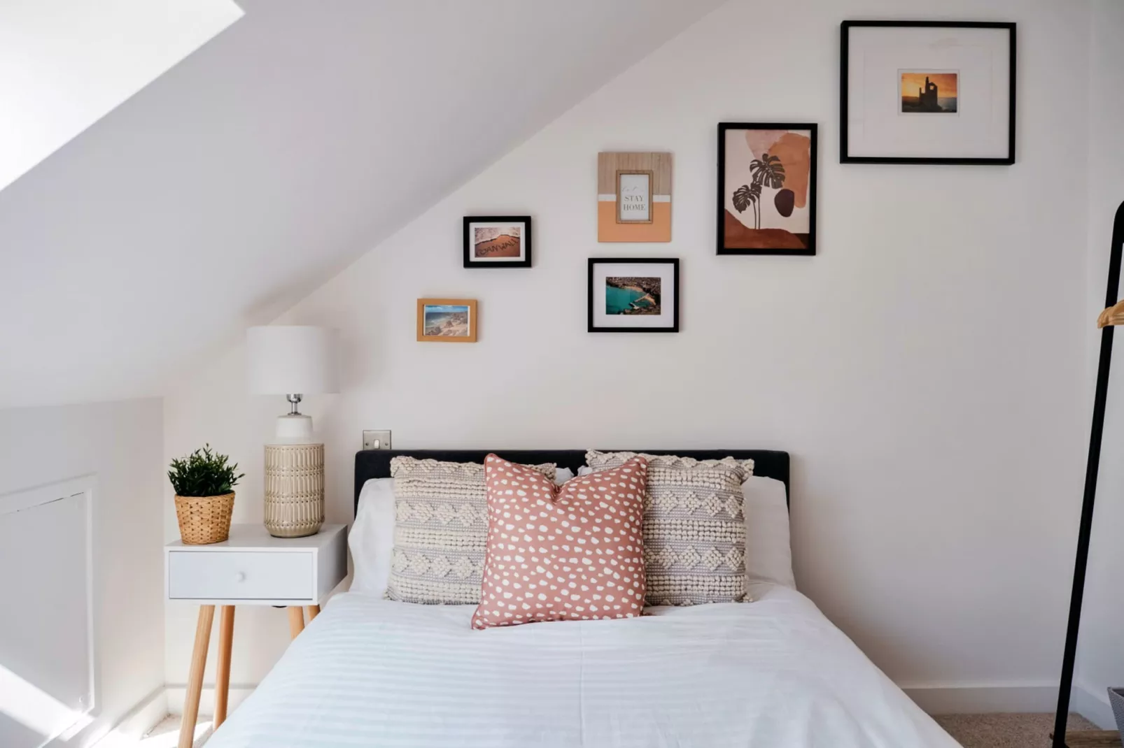 Tolcarne Stay - Luxury Newquay Apartment-Bedroom