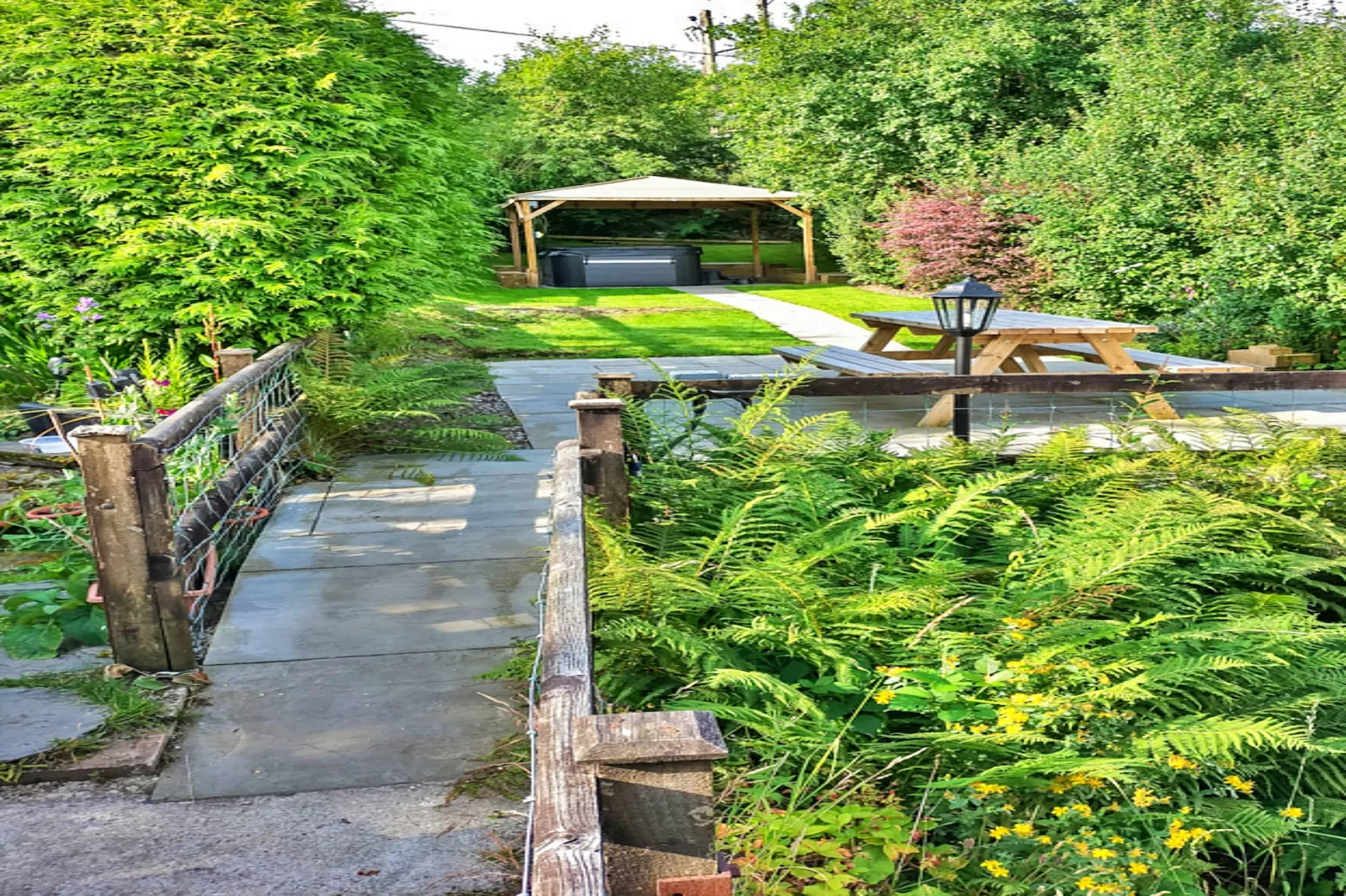 Harp House-Gardens summer