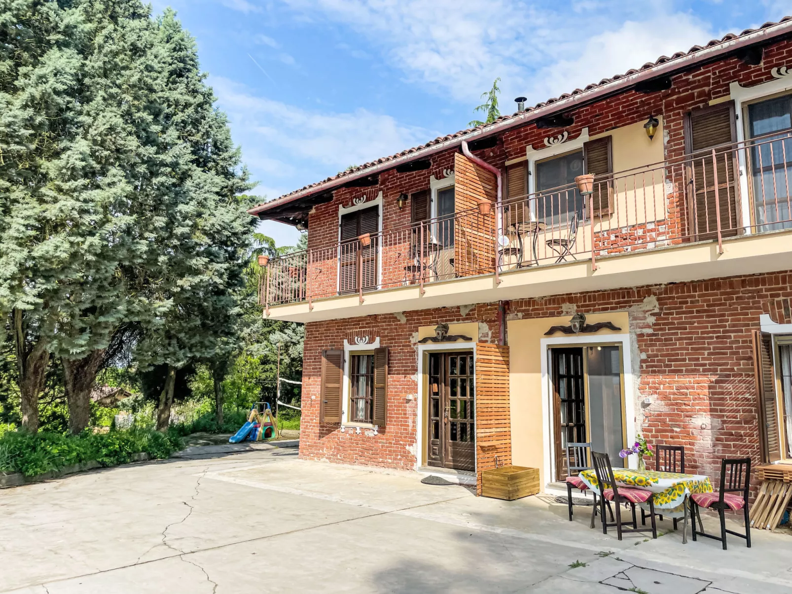 Cà Maria-Outside