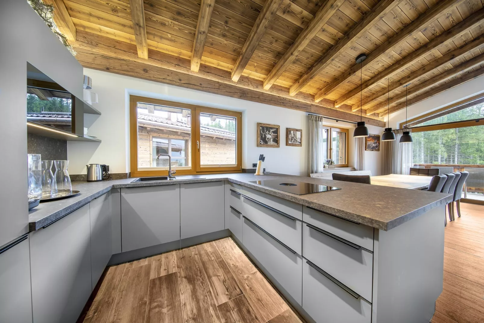Nationalpark Chalet Malhamhorn-Kitchen