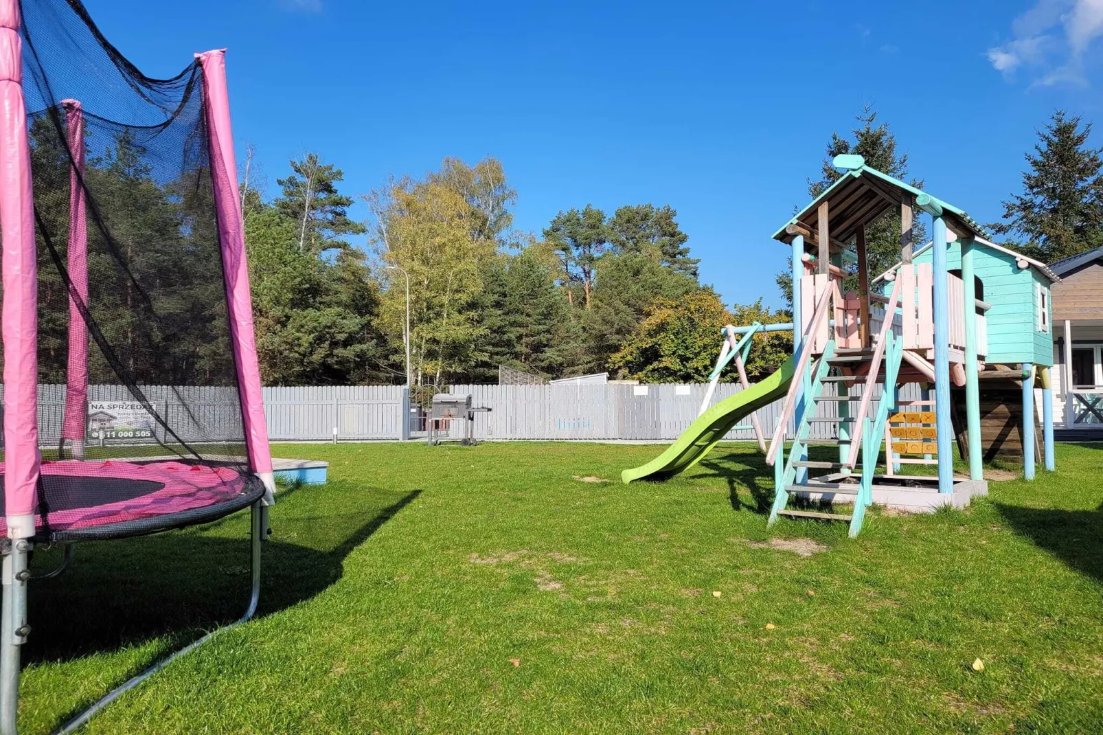 Parterowe domki wakacyjne Borne Sulinowo-Gardens summer