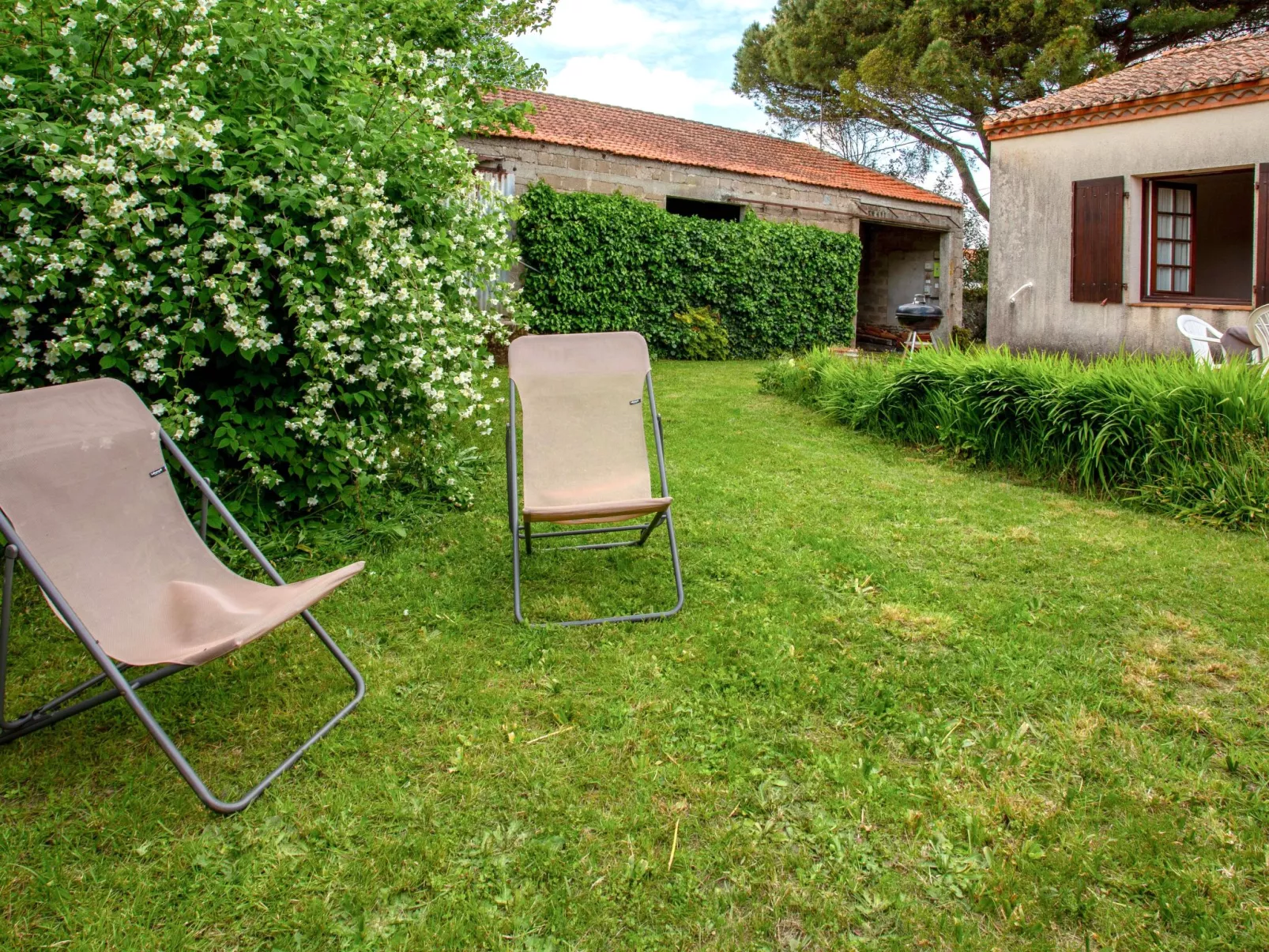 Le Pré Vincent-Outside