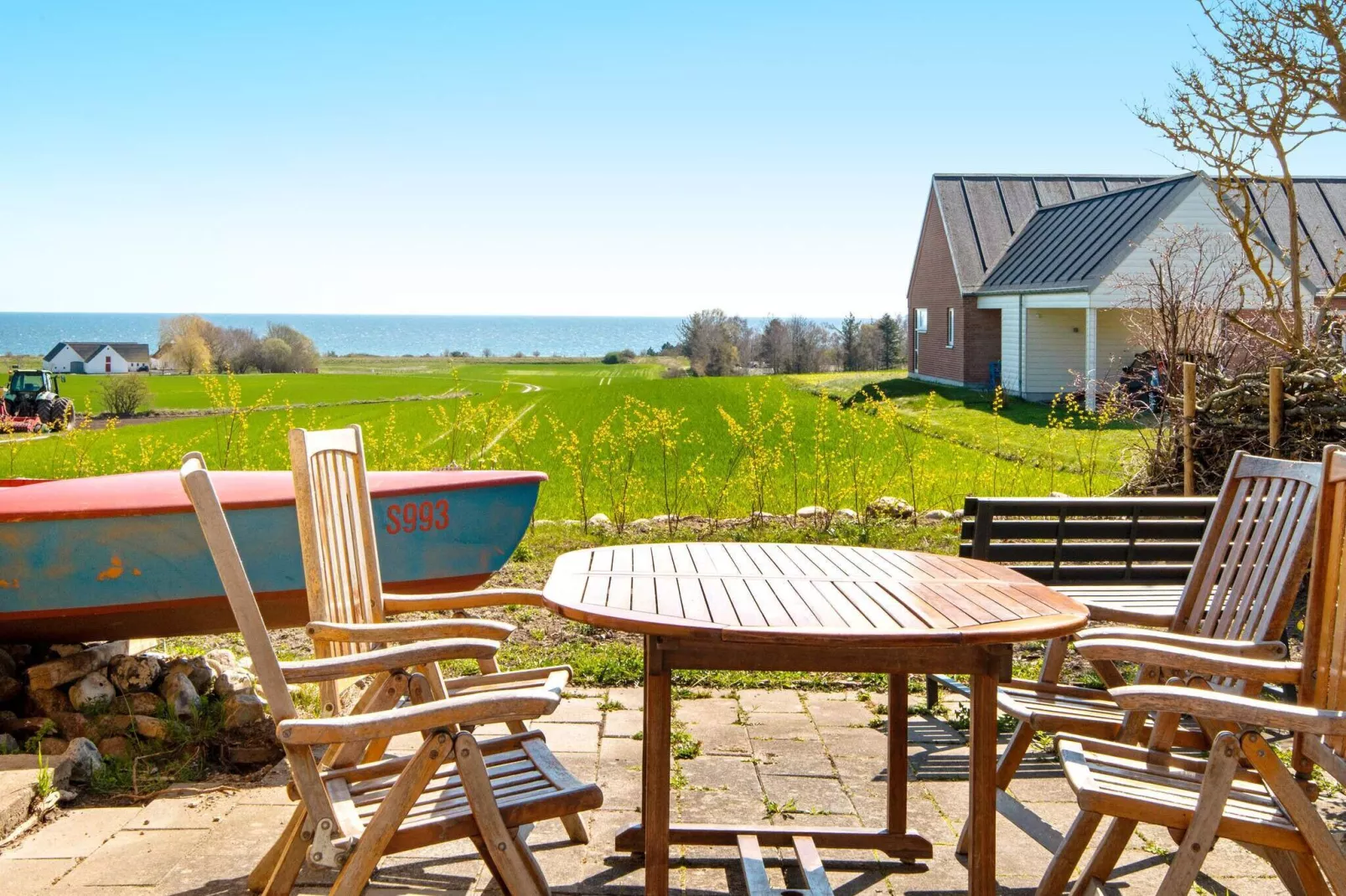 6 person holiday home in Ebeltoft