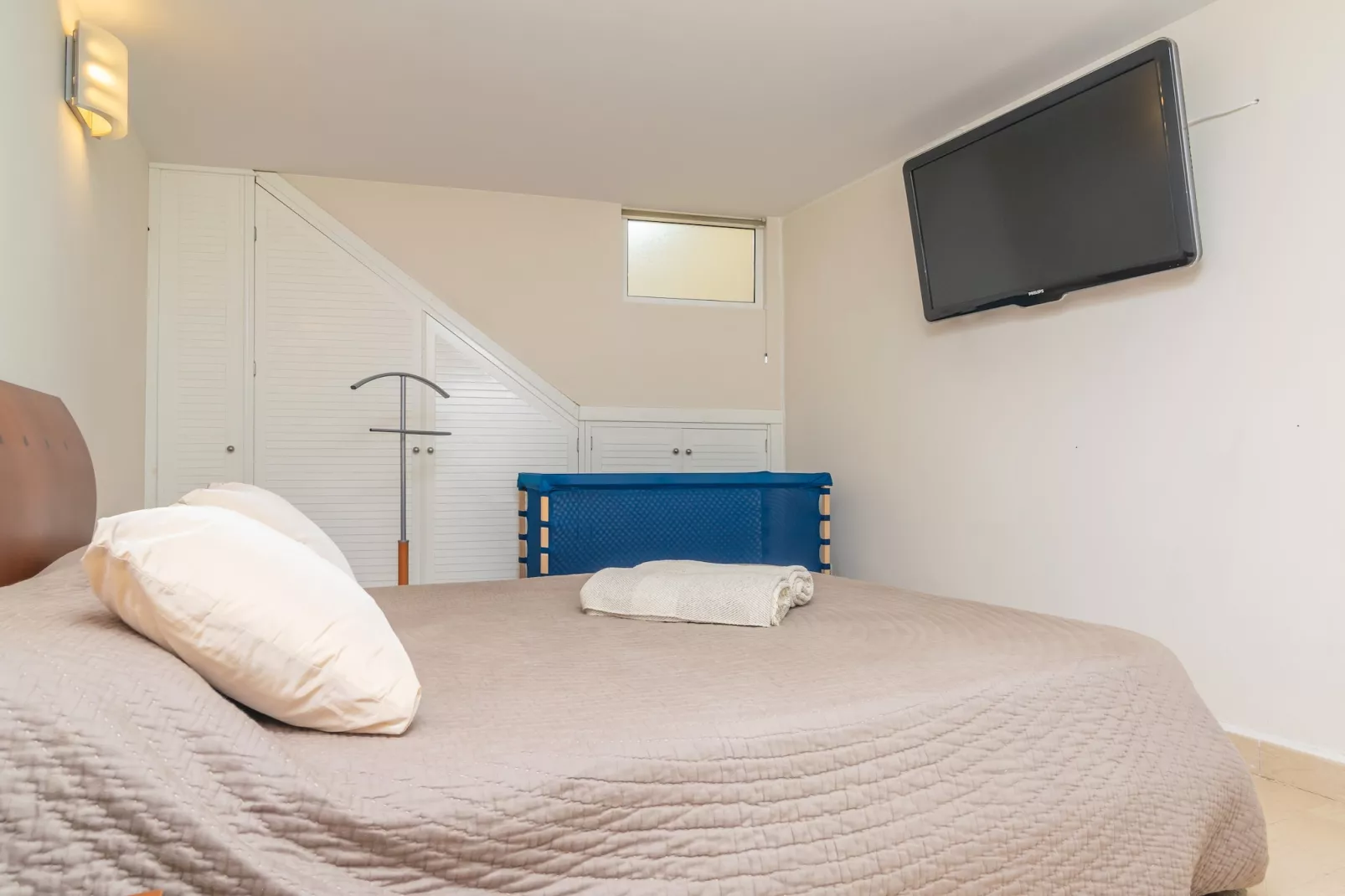 RomanÍ-Bedroom