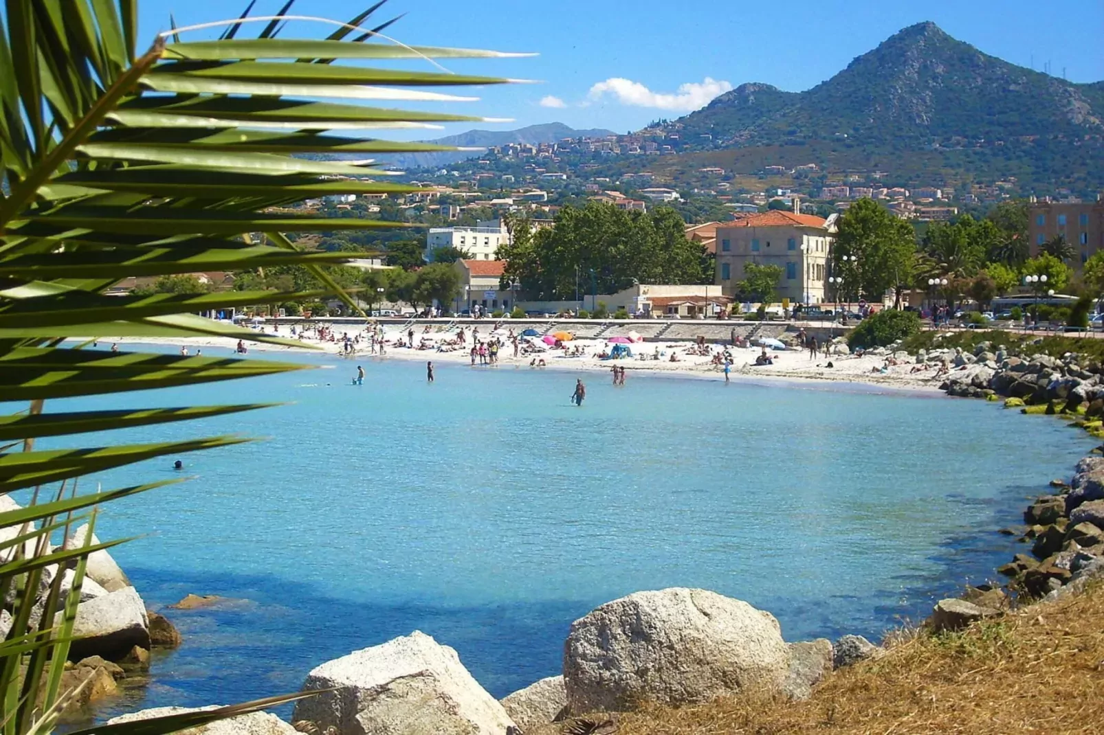 Apartments Motel Le Vieux Moulin Ile Rousse // 2pc4 -Apt 4 pers rez-de-chaussée-Areas summer 5km
