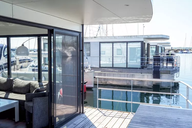 Hausboot Family & Friends LP2 / 4 Personen-Terrace balcony