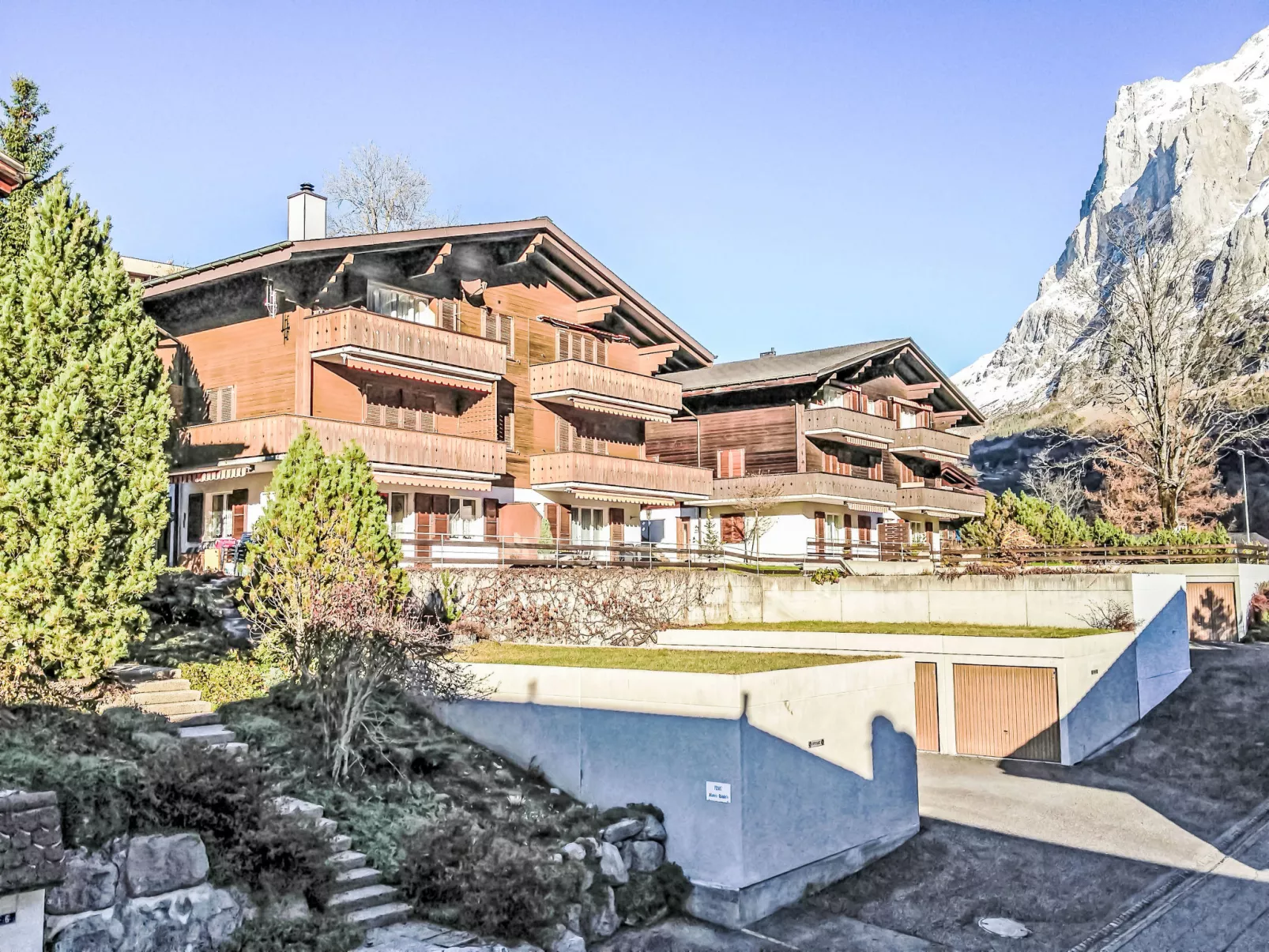 Chalet Almis-Bödeli-Draußen