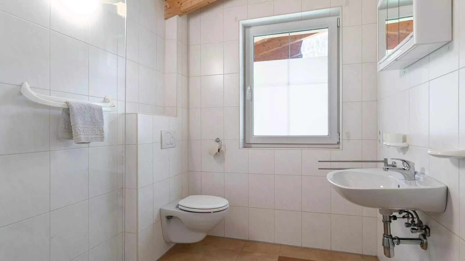 Haus Oliver 2-Bathroom