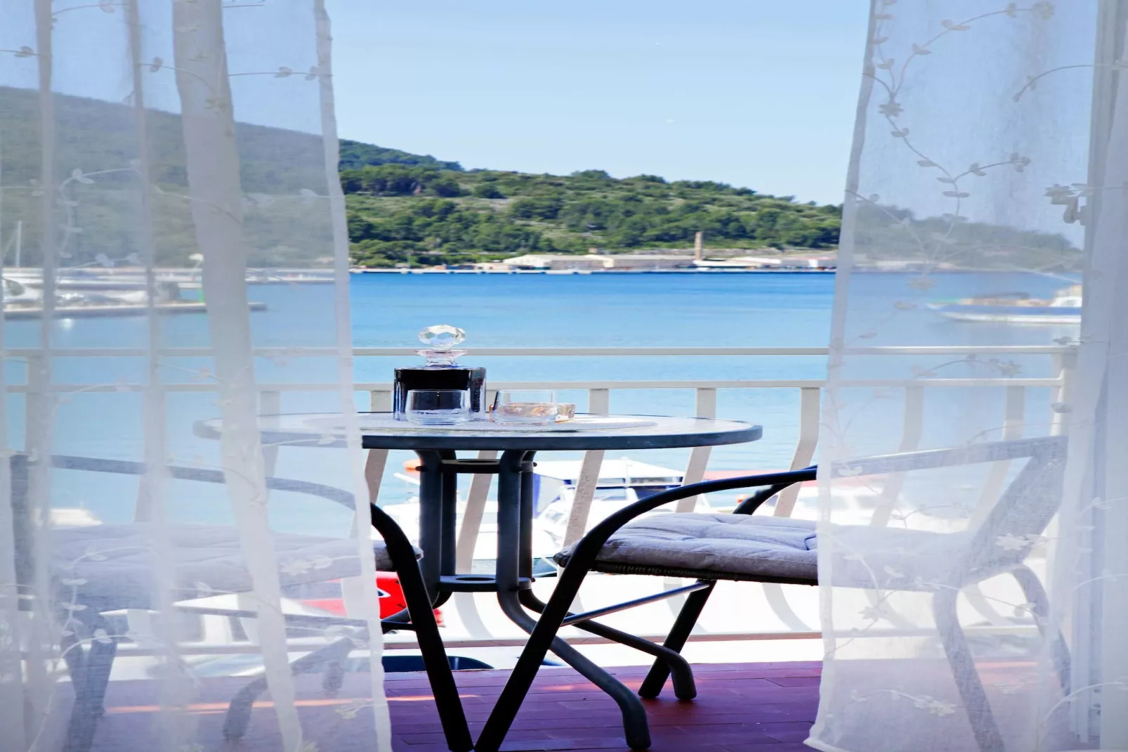 Sunshine Apartment Doda - Three Bedroom Apartment with Balcony and Sea View-View