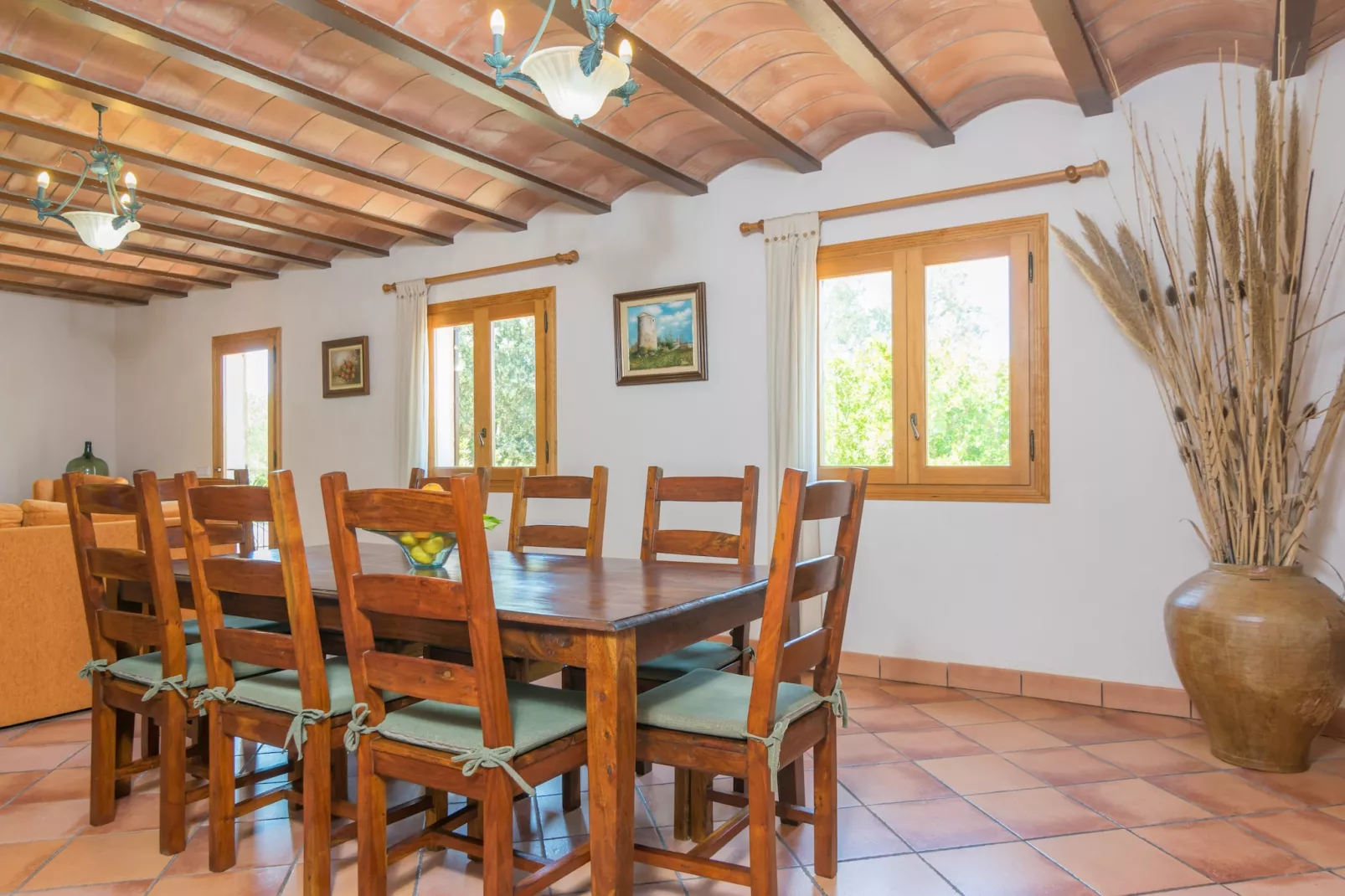 Can Mostatxet-Dining room
