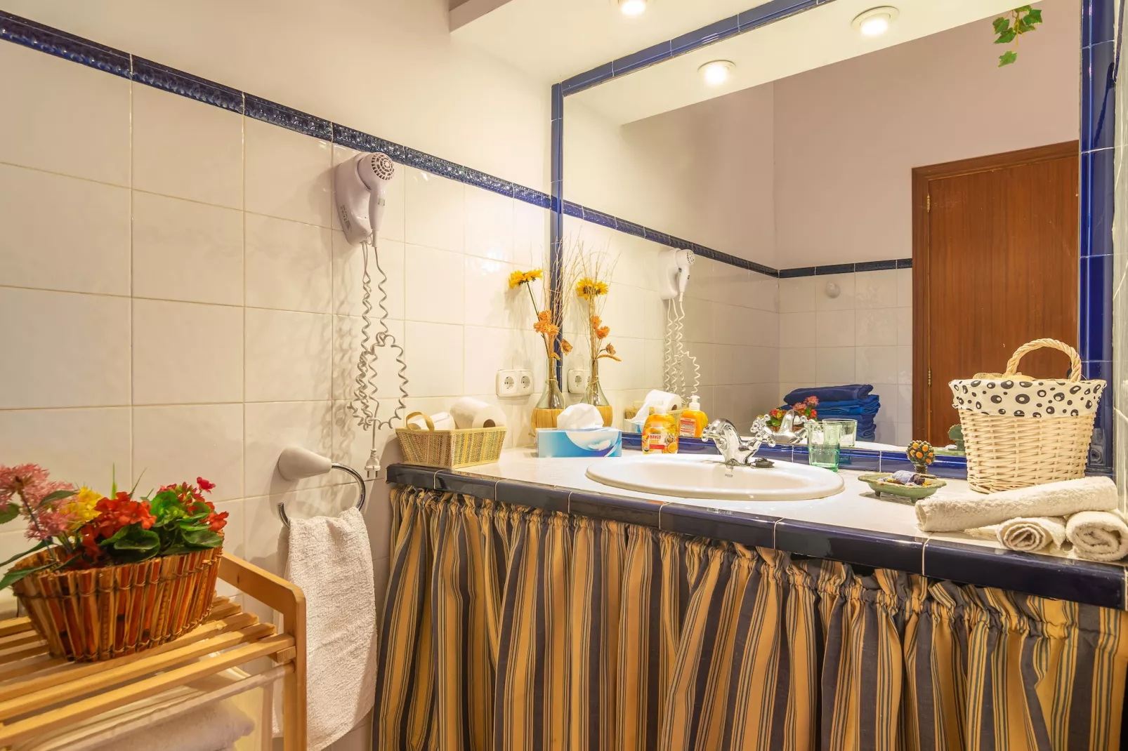 Es Garballons-Bathroom