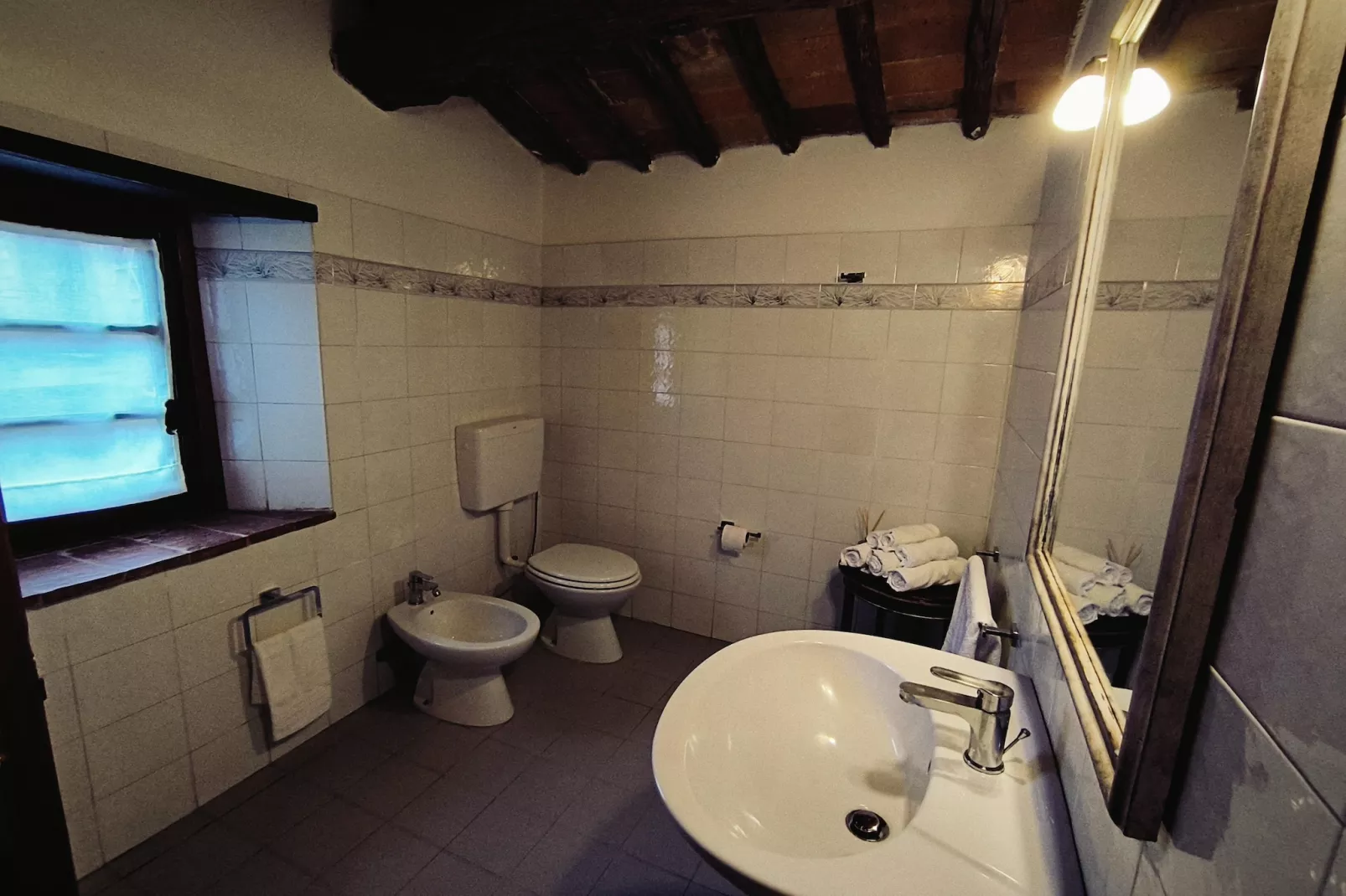 Agriturismo Podere Ceccherini in San Leolino - La Loggia-Bathroom