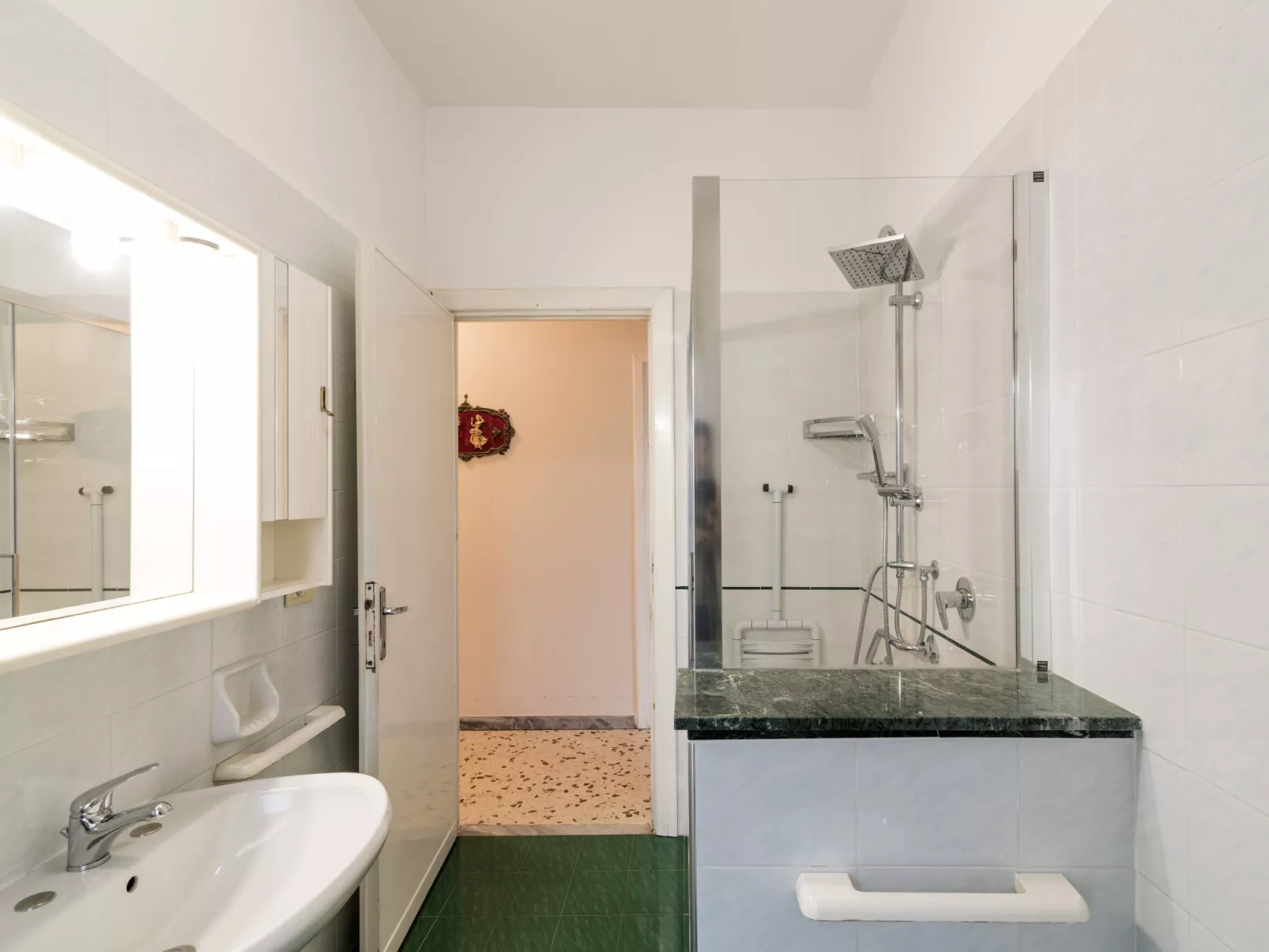 Fiumicino House-Inside