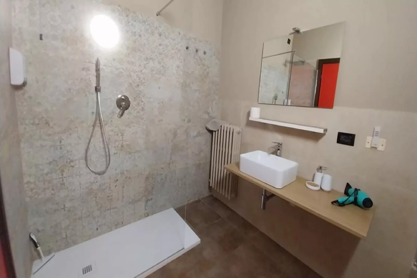 Pinot Nero-Bathroom