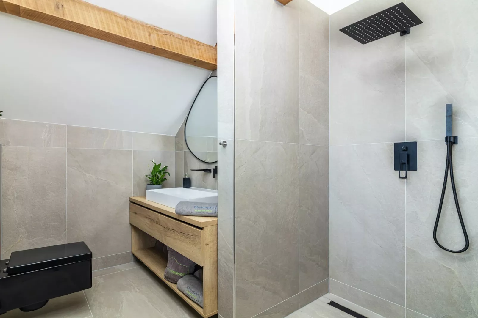 Celadna MCMV530-Badezimmer