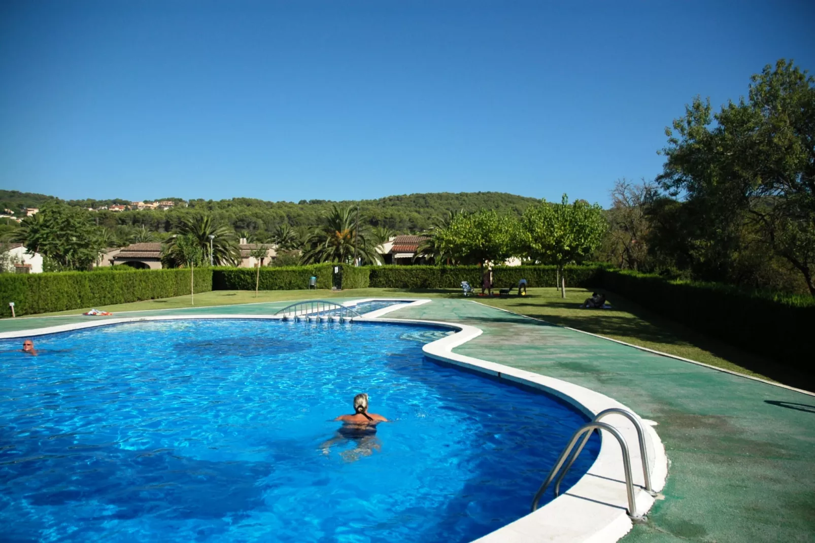LES PALMERES  8-Pool