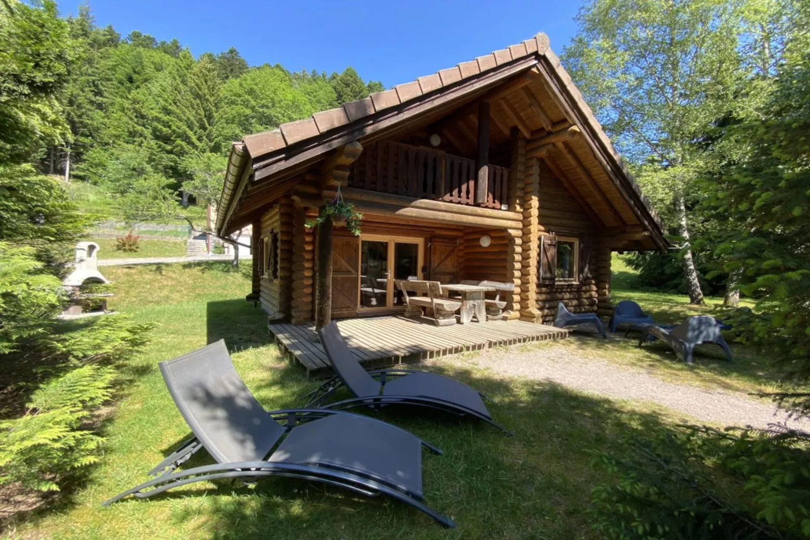 L'OURS NOIR Chalet en rondins-Außenbereich