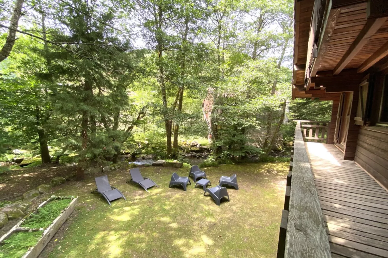 LE MONTAGNARD Chalet en bois-Outdoor