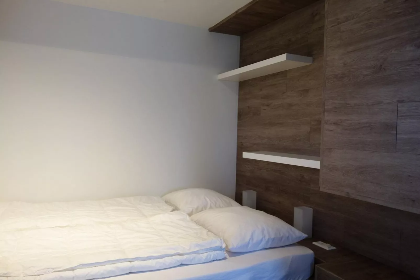 Eureka 68-Bedroom