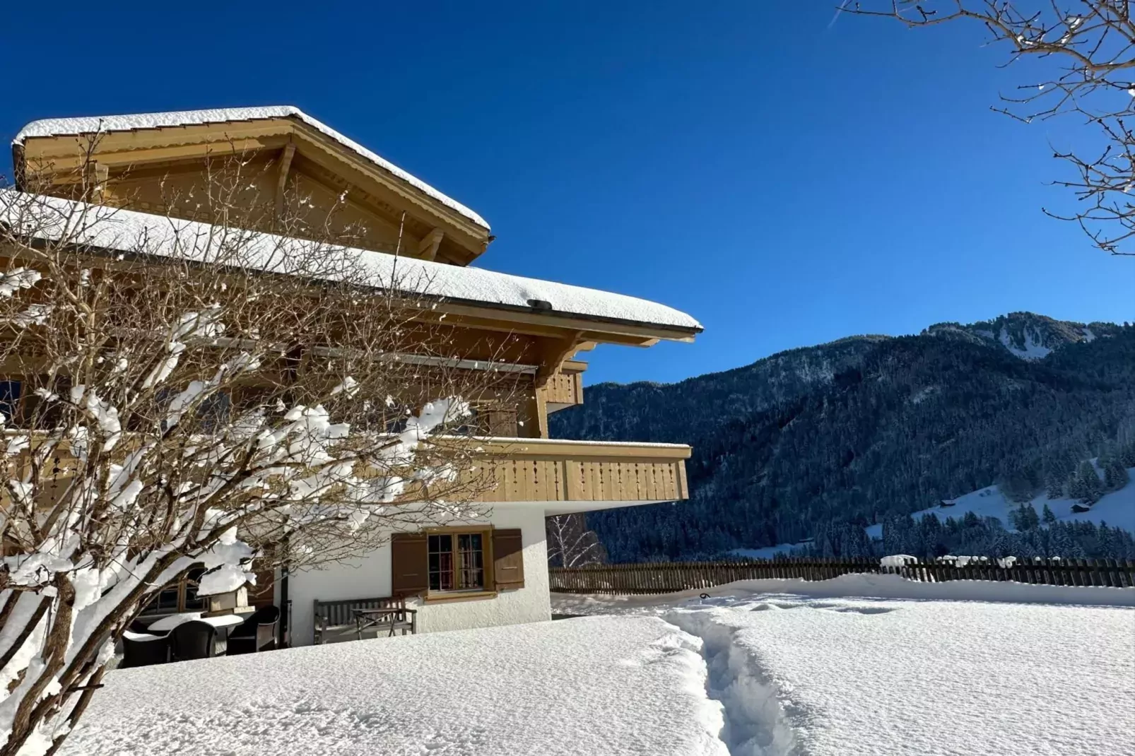 Marvelous Luxurious Furnished Flat with Outstanding Views-Exterior winter