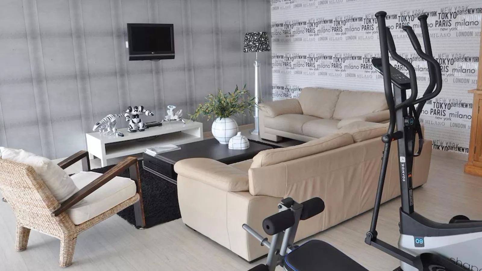 La Meréveil-Recreation room