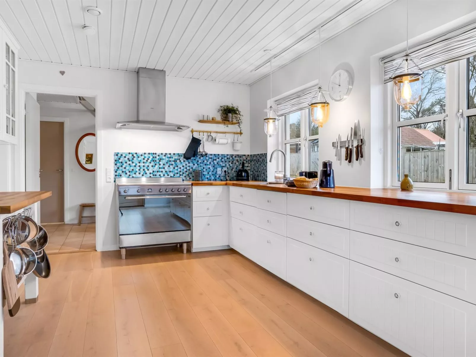 "Brune" - 330m from the sea-Drinnen