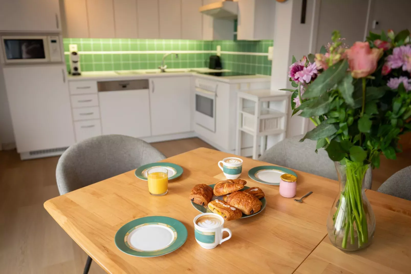 Delphine A - 101-Kitchen