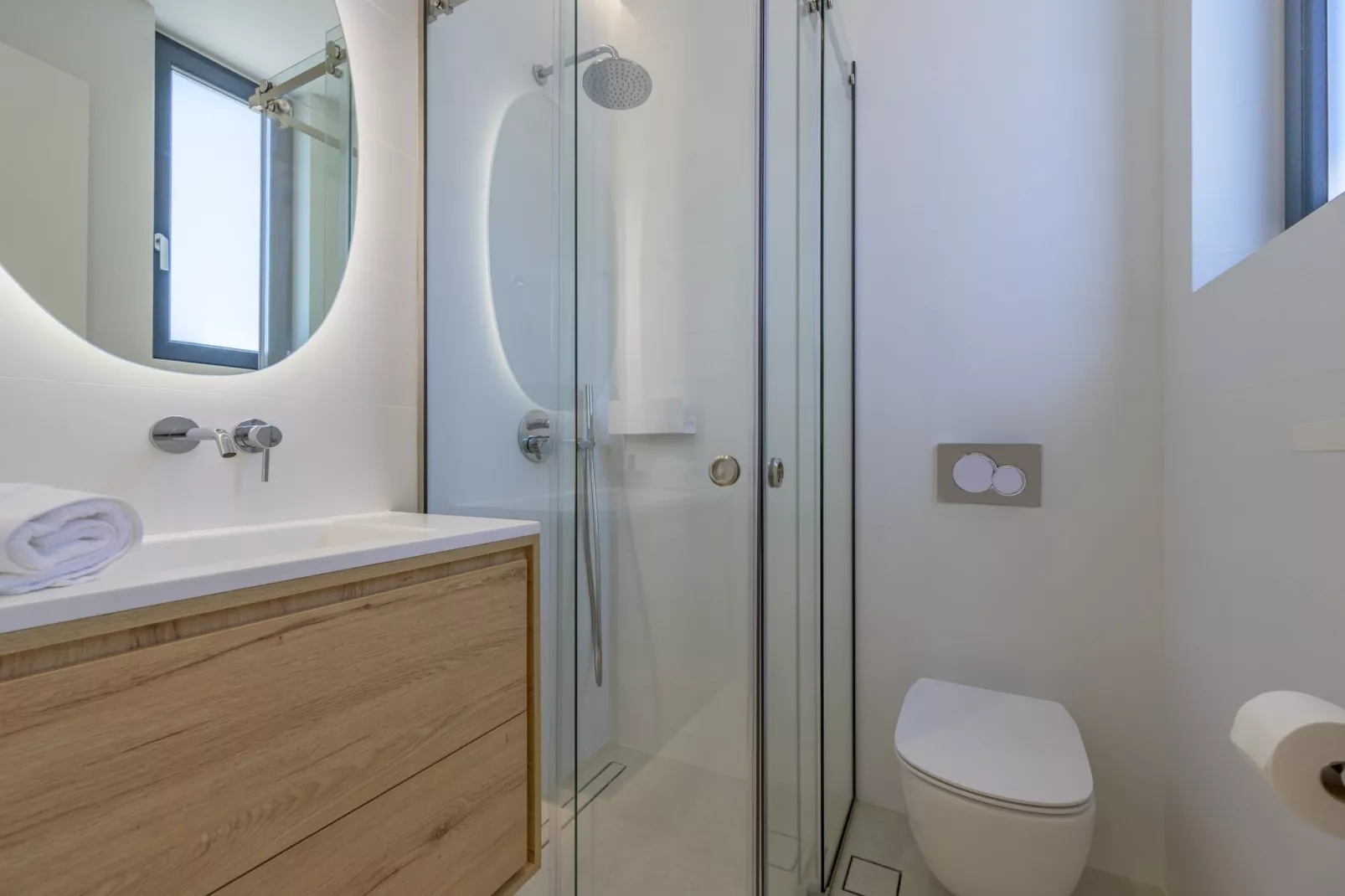 Theasea Luxury Residence-Bathroom