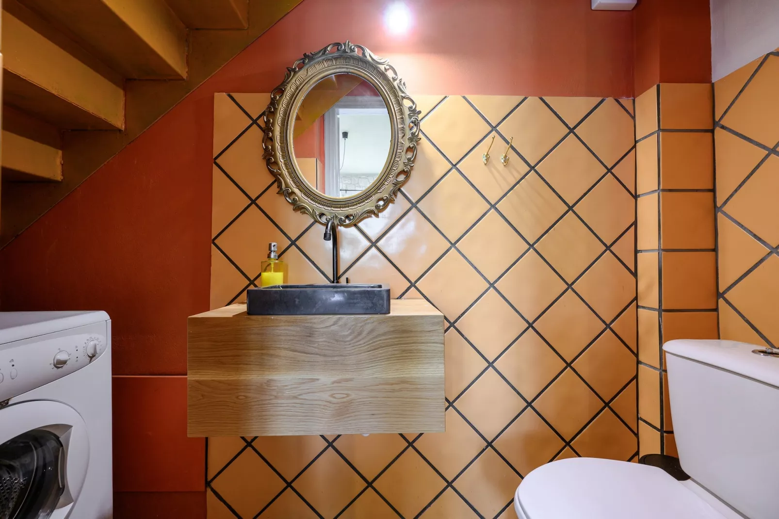 Rogalida-Bathroom