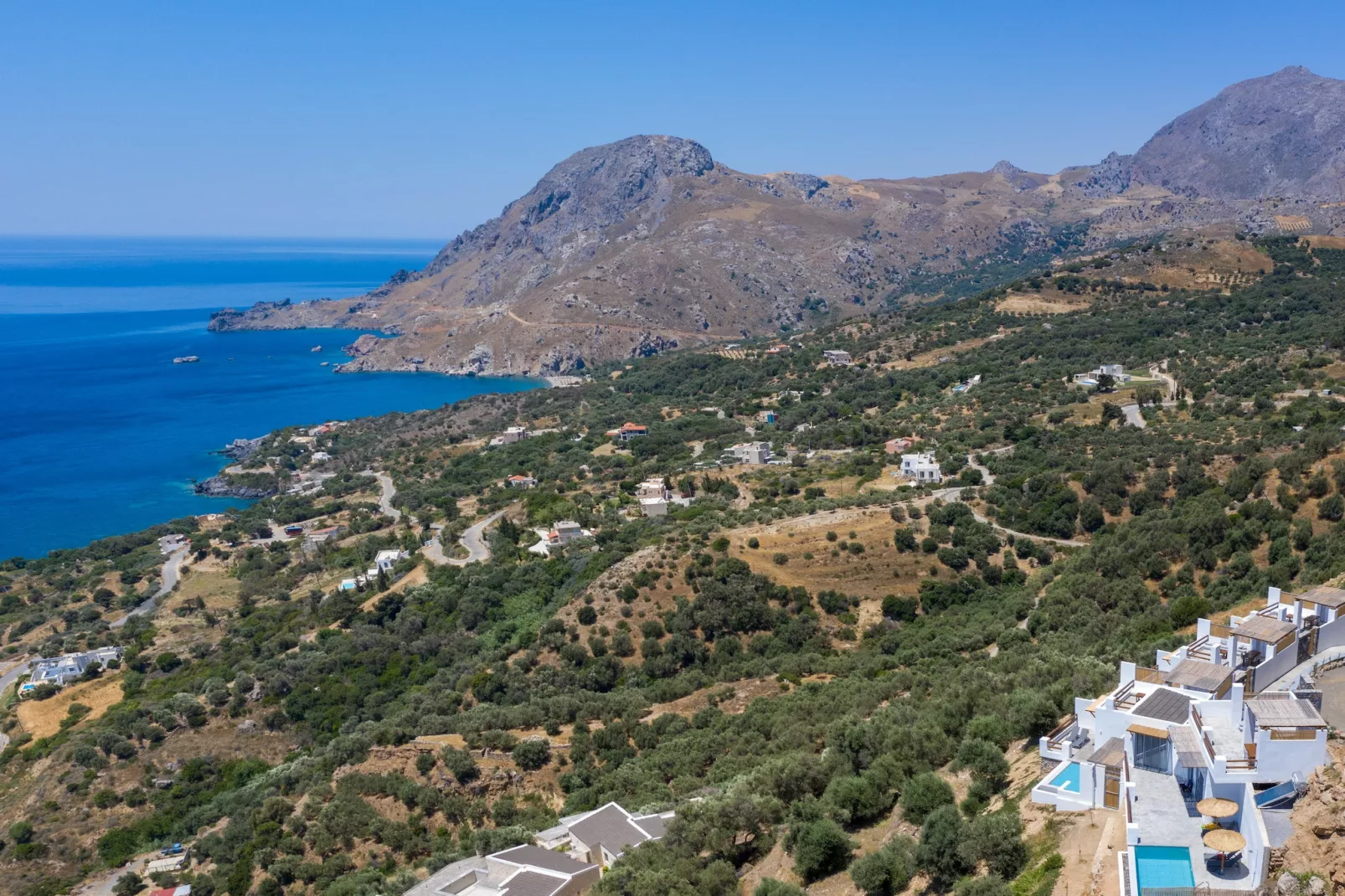 Pyrgos Exclusive 3-Outdoor
