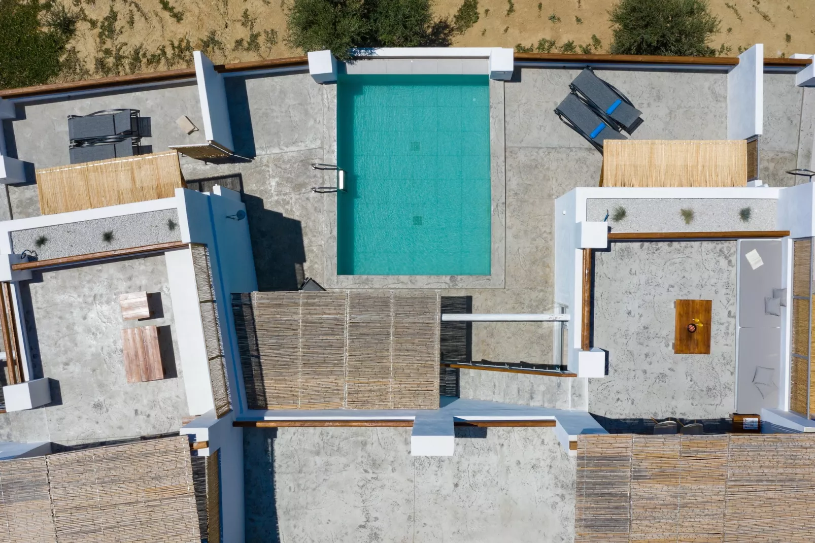 Pyrgos Exclusive 2-Outdoor