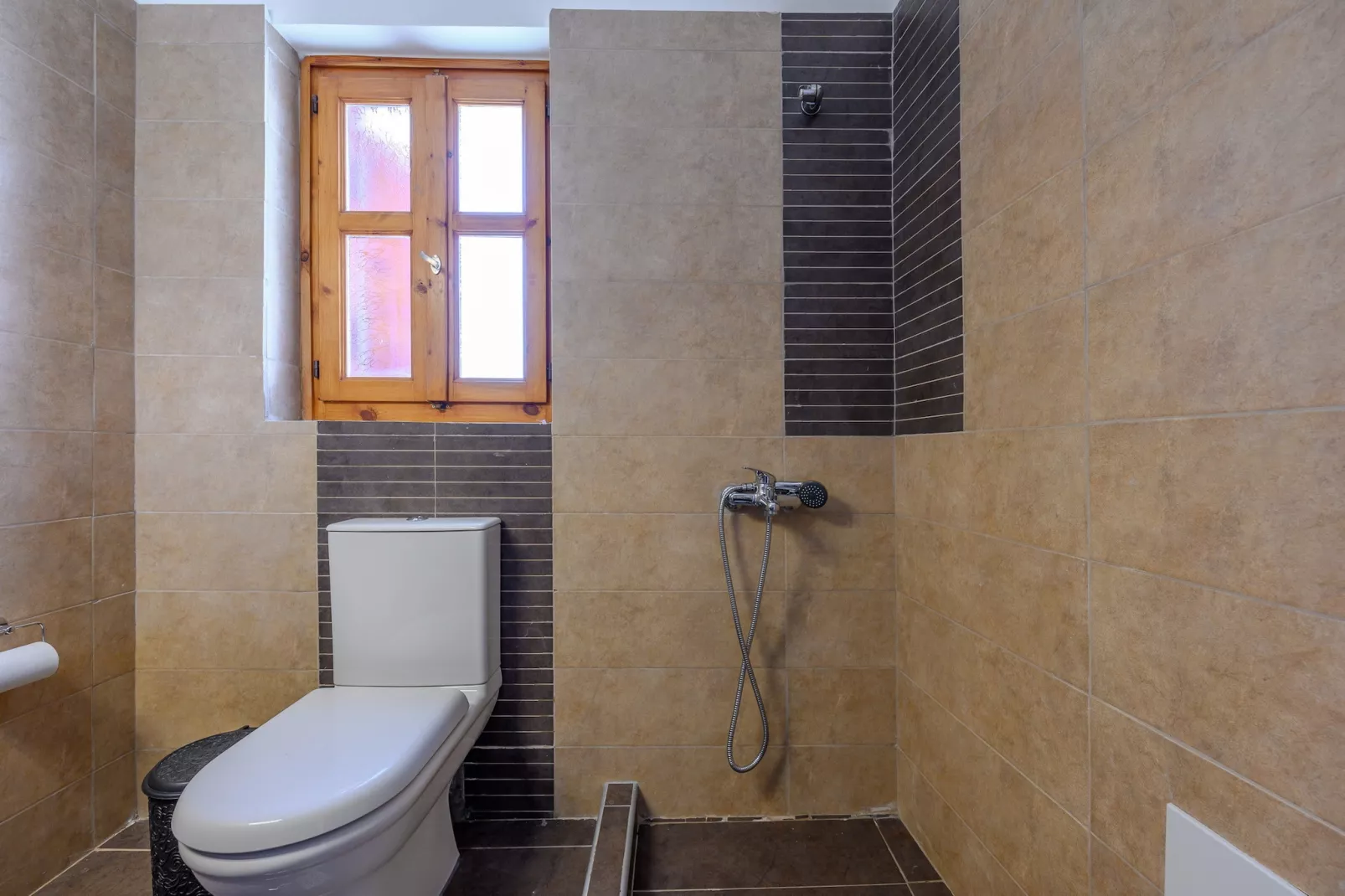 View Mare Maroulas-Bathroom