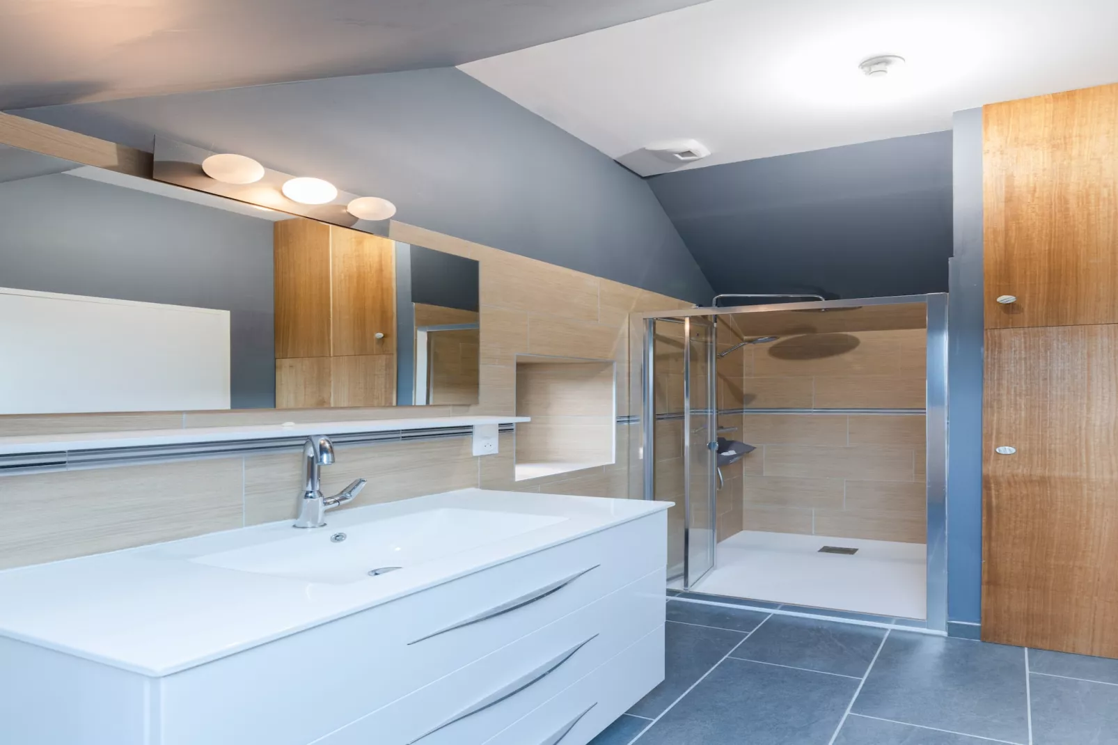 TY KERZOU - Landunvez-Salle de bain