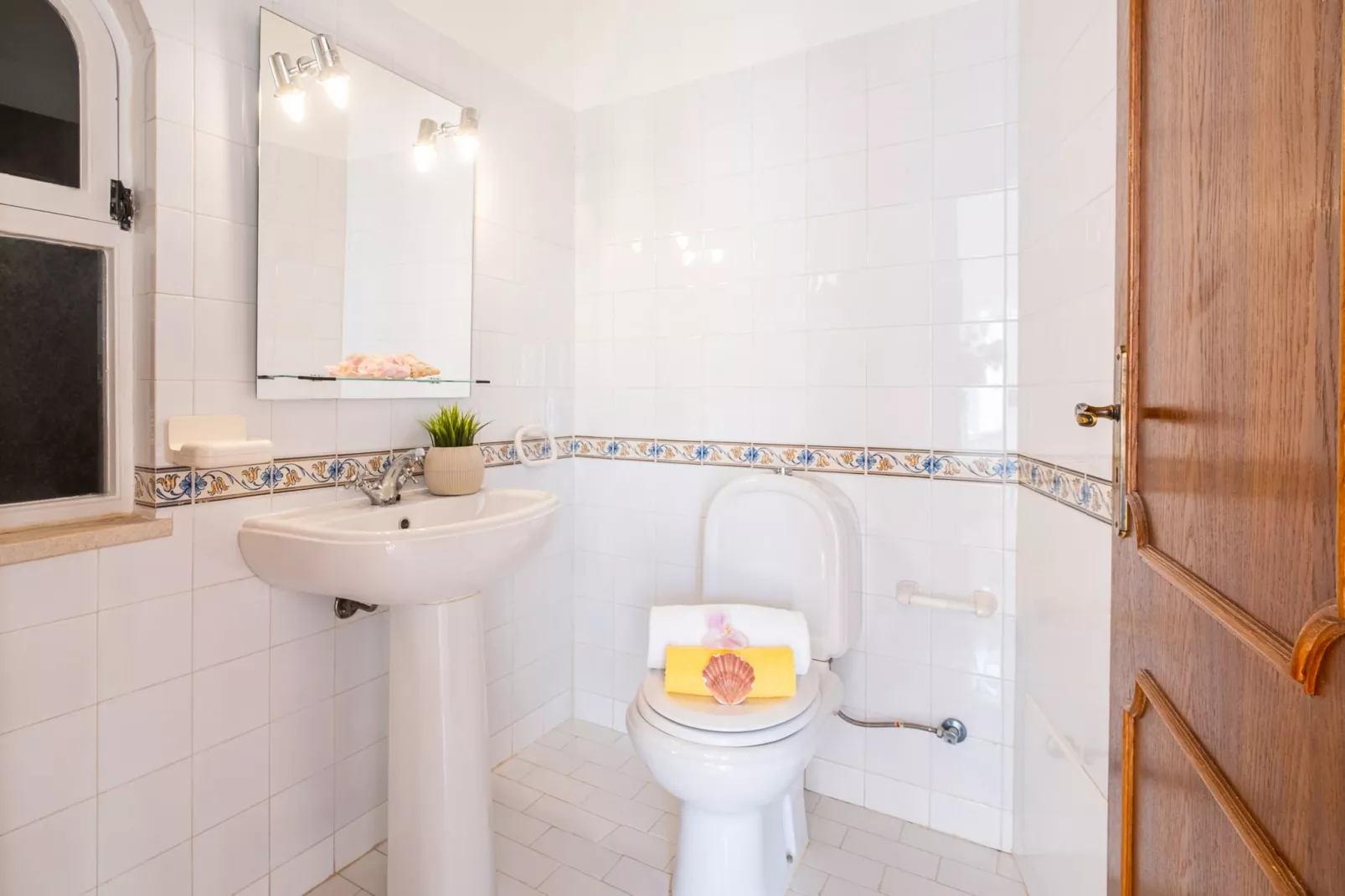 Villa Menorca-Bathroom