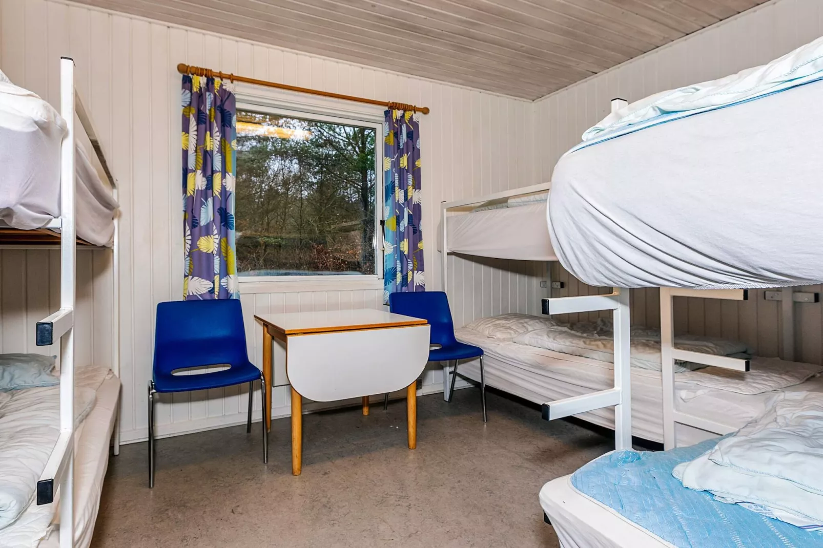 Delt værelse til 6 personer-Indoor